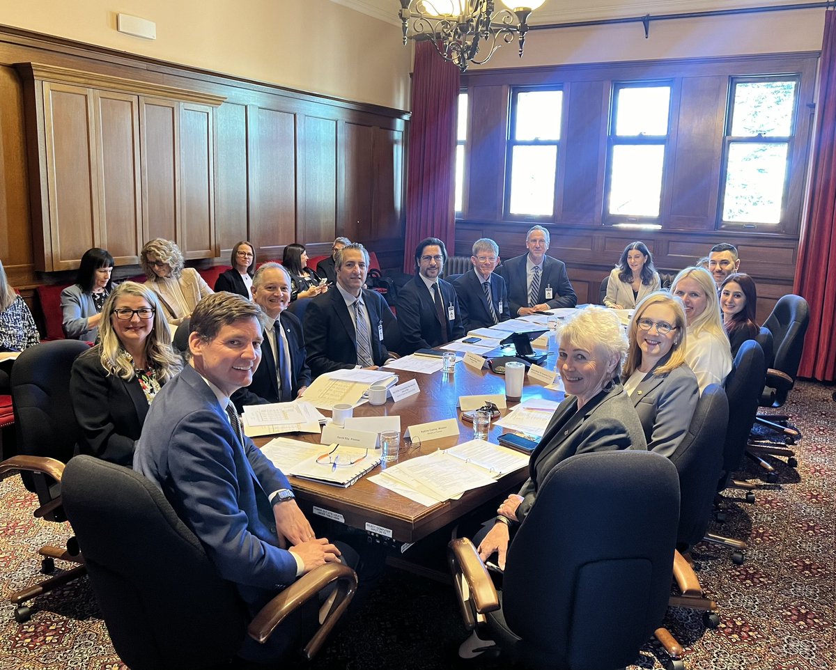 BrendaBaileyBC's tweet photo. 🎬 Lights, cameras, action! Great to welcome representatives from major film studios to the @bclegislature. Film/TV productions are a huge economic driver in BC, indirectly employing  +100k British Columbians. Thank you for your continued vote of confidence in BC’s film sector. https://t.co/zh6CXRUvKF