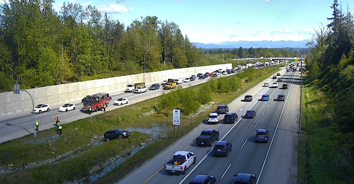 UPDATE - ⚠️#BCHwy1 vehicle incident westbound, west of 216th St. Vehicle in the centre median. The westbound HOV lane is blocked. #LangleyBC
