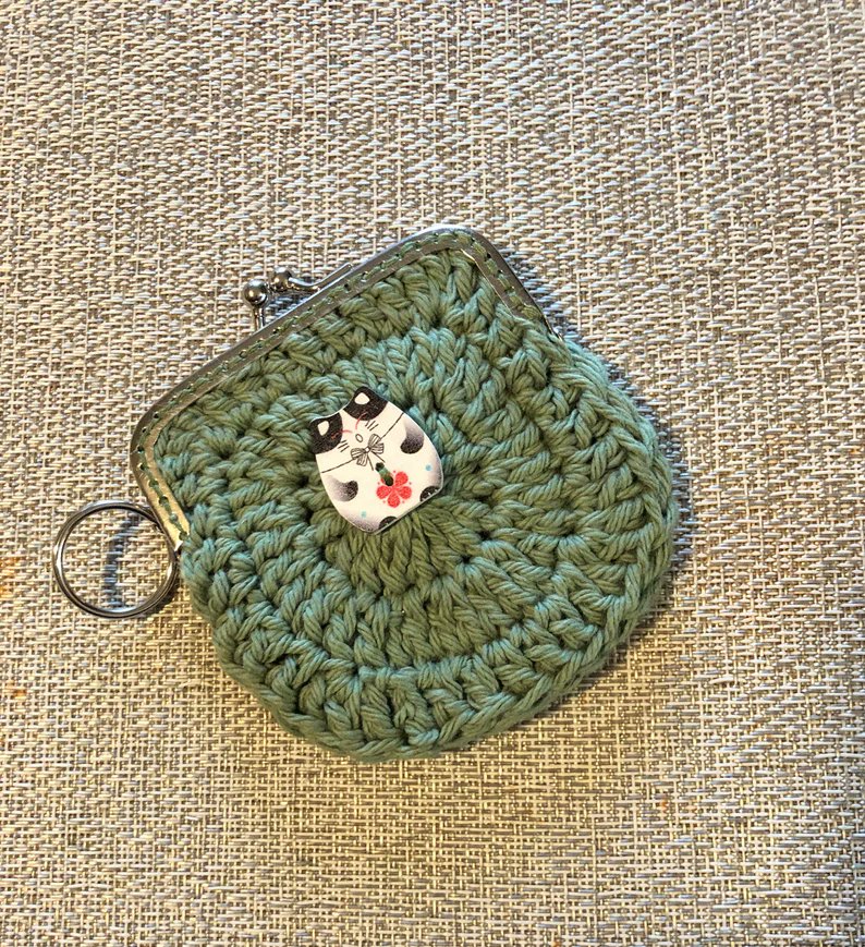 Coin Purse Green Crocheted Kiss Closure Coin Purse Gift for Mom Gift For Her Gift Card Holder Gift Holder Purse etsy.me/3UvdWom via @Etsy