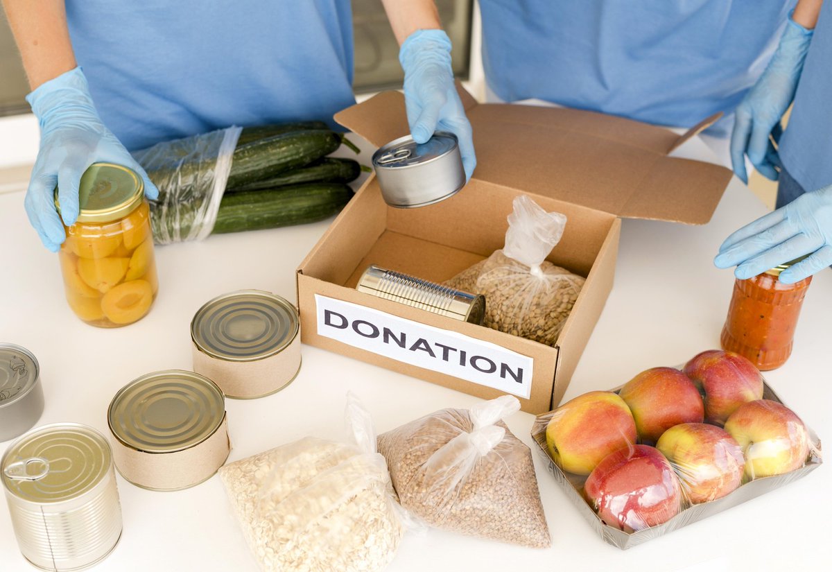 Pause and ponder: What if everyone contributed a little? Imagine the impact we could make in our community by supporting local food banks.

#CollectiveAction #EndHungerTogether #MaxicareFoundation