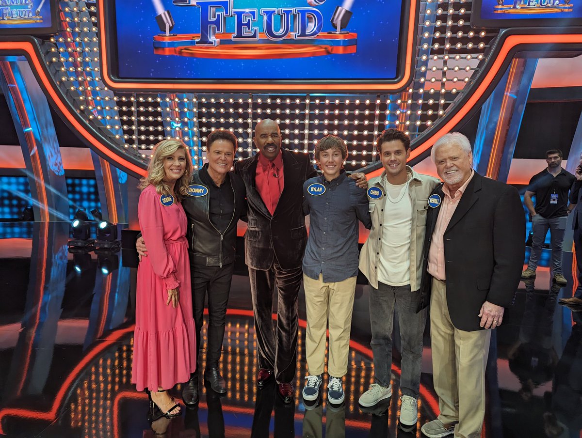 If you want a good laugh, watch us make complete fools of ourselves on #CelebrityFamilyFeud this summer on ABC. I can hardly wait to read your comments. 😊