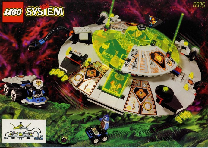 Fluxflashor's tweet photo. @LEGO_Group 6975: Alien Avenger needs a remake!

The UFO stuff was incredibly fun and I wish I still had all the pieces for it. There is something so charming about older sets.

Also, the magnets were awesome! https://t.co/Ql5GxrUyaM