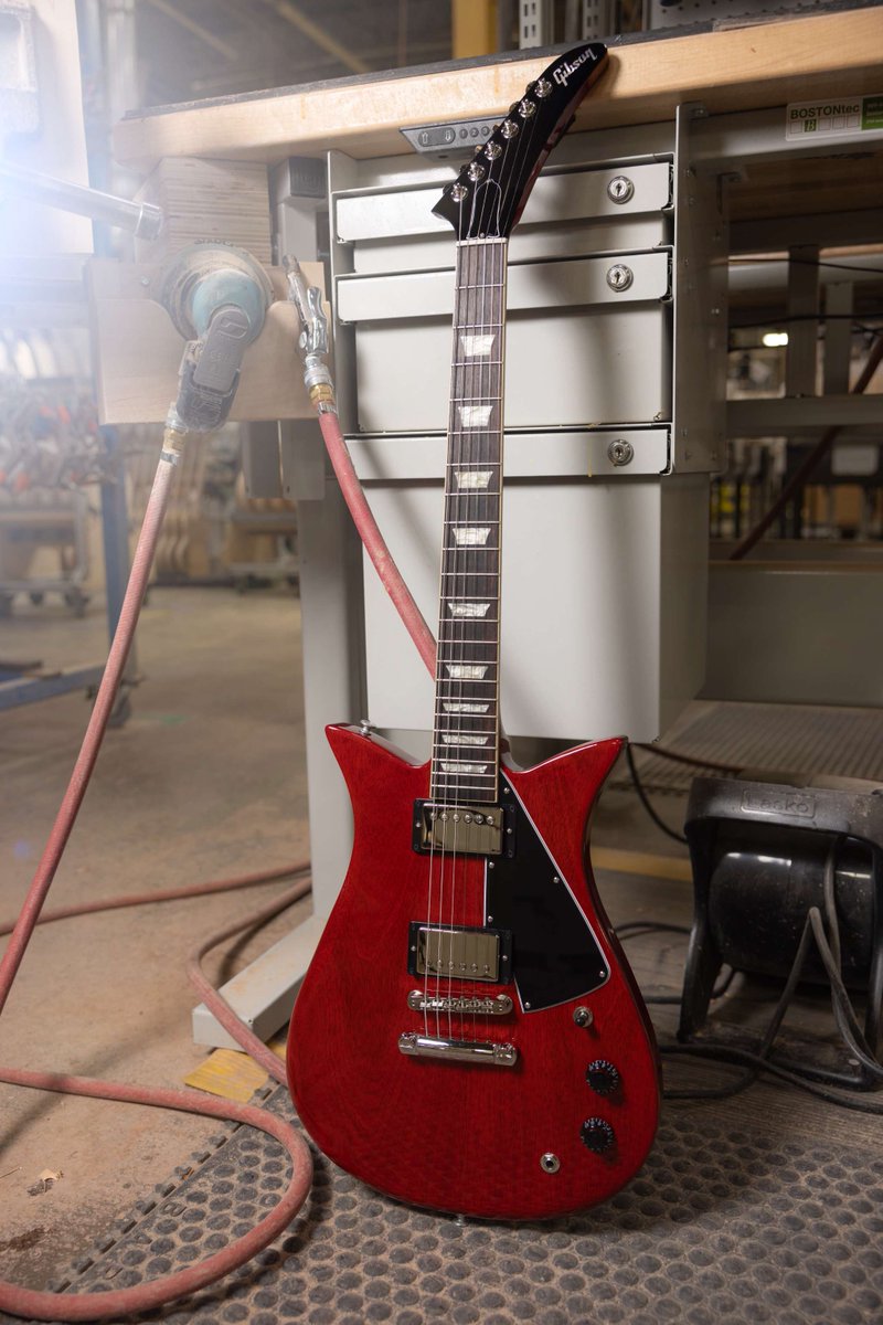 Looking for something new, something Cherry, and something that rocks? Check out the SG Special, ES-339, and Theodore to take your Summer to the next level! You can find these and more guitars under $3,000 here: ow.ly/fnHm50Rgw7t #gibson #theoriginal