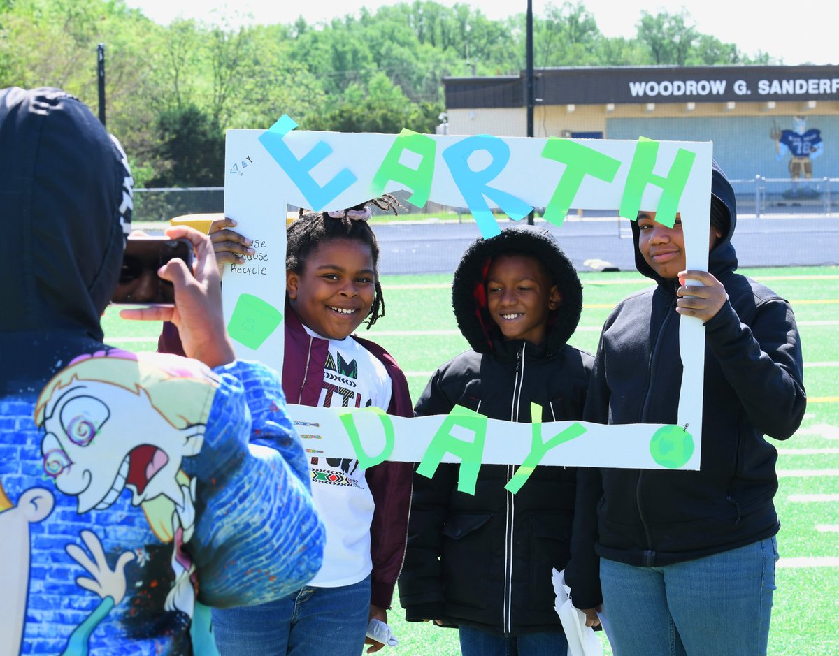 Students at Varina, George Baker and Montrose elementary schools took an Earth Day visit to the Center for Environmental Studies and Sustainability at Varina High School! They toured the greenhouse and enjoyed activities on the football field — with guidance from center students.