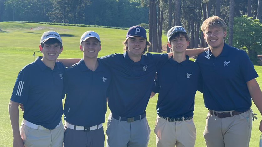HRHSBullsGolf's tweet photo. ⛳️‼️Good night for our @hrhsbulls as the team came back to finish 4th in the final @Gm4Sports conference standings with a🥉place finish in today’s match.
🏆BIG congrats to 2️⃣ Bulls @LleytonM_10 &amp; @jake_baucom who earned All-Conference honors and a berth to the @NCHSAA regionals. https://t.co/SSiw73YV2B