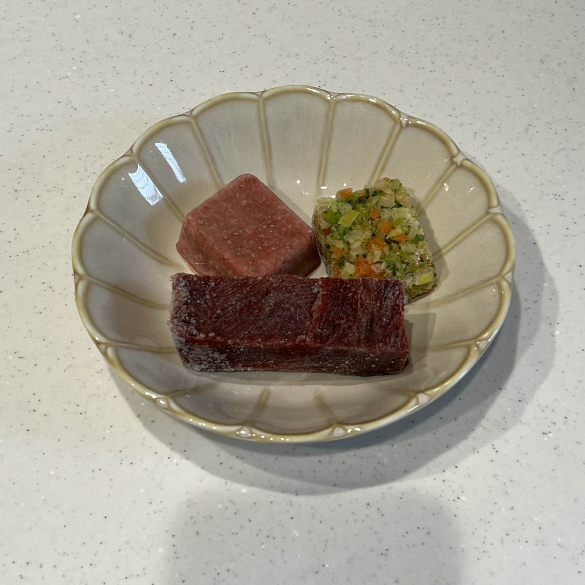 1122mimimi's tweet photo. ハウンドカム飯🍚

この3つ合わせるだけで
豪華飯になるのありがた🥹🩷

鶏ミンチ・野菜・馬肉ブロック https://t.co/abDCLQ6GFz