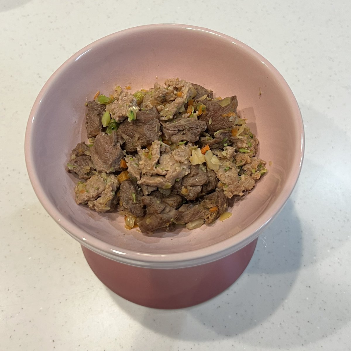 1122mimimi's tweet photo. ハウンドカム飯🍚

この3つ合わせるだけで
豪華飯になるのありがた🥹🩷

鶏ミンチ・野菜・馬肉ブロック https://t.co/abDCLQ6GFz