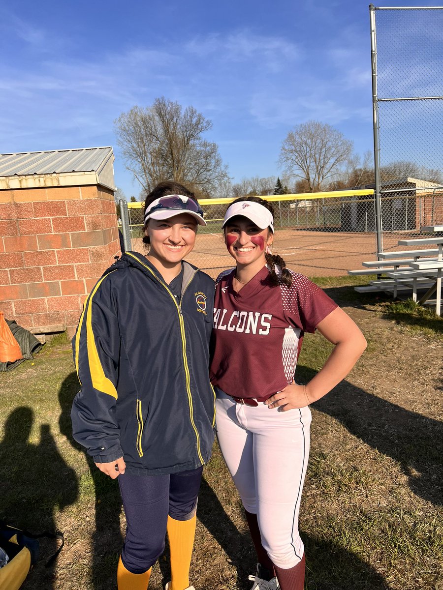 Great time watching @BommaritoKenna and @gabby_mecca battle it out in an exciting extra inning game! So awesome seeing these girls kill it this season!
