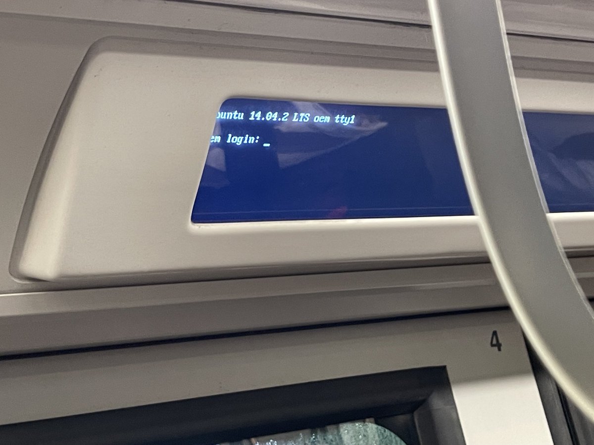 I’m in LRT KJ Line. I wanted to mention, in passing, about how this train is automatically driven by a rempit.

It turned out that their display system is powered by Ubuntu (released 10 years ago).

This is fine 🔥