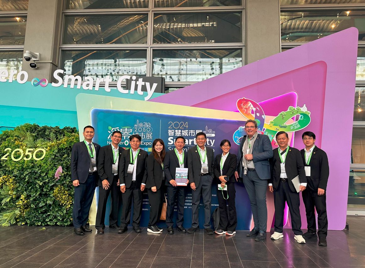 What does a city need to actually be called a smart city?  buff.ly/4daPtvO  <a href="/TPE_SmartCity/">Smart City Summit & Expo, Taipei</a>