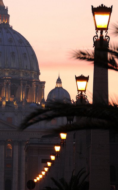 Evening lights in the eternal city, Rome / Italy✨️ Good night friends ✨️