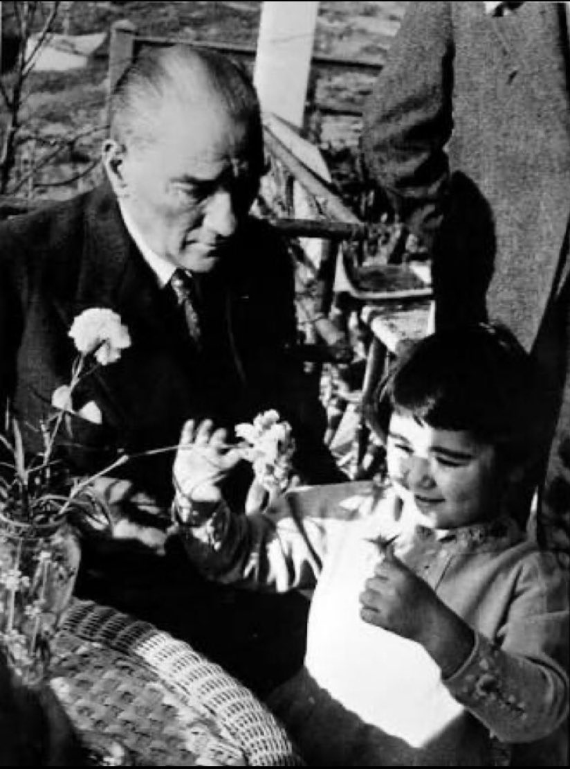 23 Nisan Ulusal Egemenlik ve Çocuk Bayramı kutlu olsun✨