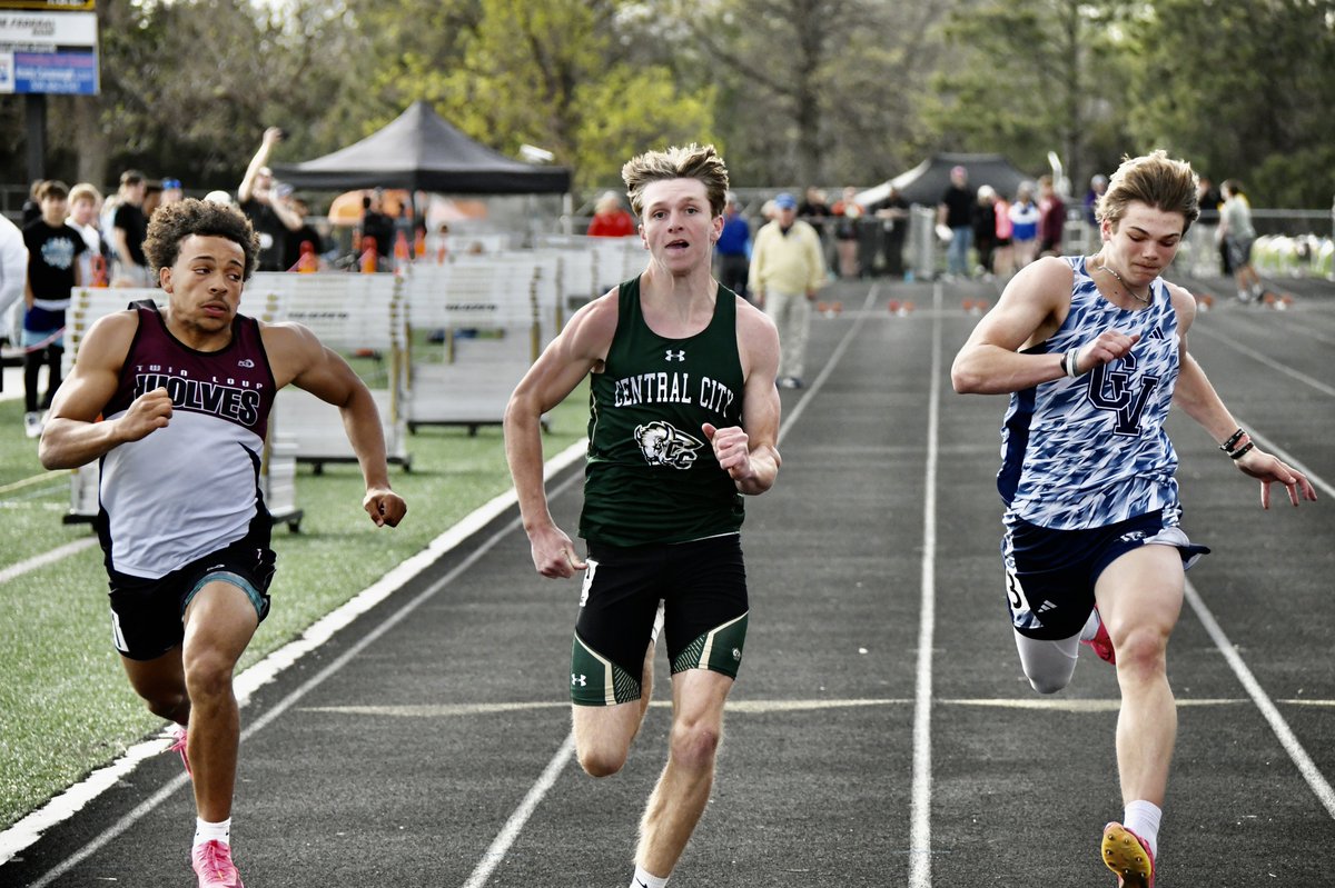 Medal stand update: Congratulations to Tatum Campa who sprints her way to a third place finish in the 100-meter while Wyatt Dent finishes runner-up with a great performance.