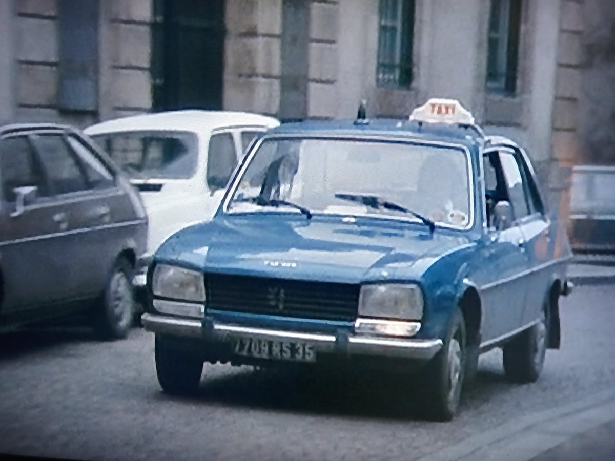More Bergerac goodness with this Peugeot 504 diesel taxi.