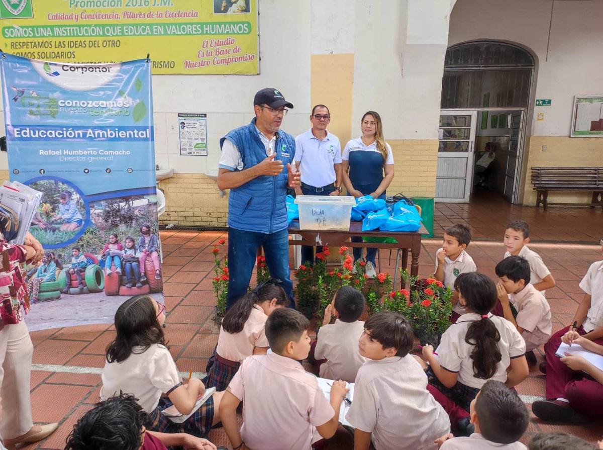 En el #DíaDeLaTierra, llegamos a la Institución Educativa San José de Cúcuta, 🌎 con una muestra de experiencias de conservación en el territorio verde de Norte de Santander. HILO 👇