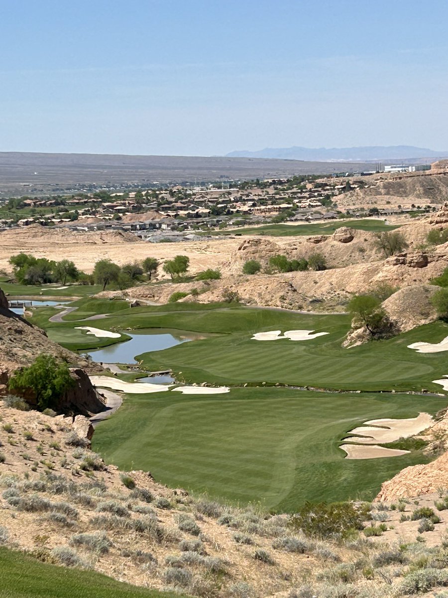 JasonMorganLV's tweet photo. Great day golfing at Wolf Creek Golf Club with local golf course superintendents! Golf course was in incredible shape and greens are absolutely flawless! Thanks for hosting and congratulations @KyleRyun! @sincitygcsa https://t.co/tQetZgOgr3