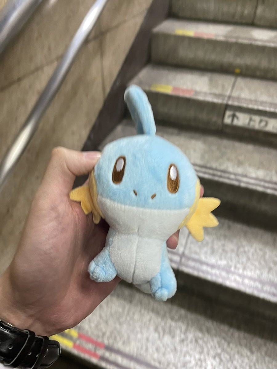 kkk_091097's tweet photo. 田園都市線内に落ちてました
とりあえず渋谷で駅員さんに届けておきました
多分三軒茶屋で降りた人だと思います https://t.co/ZXp4rT8uyW