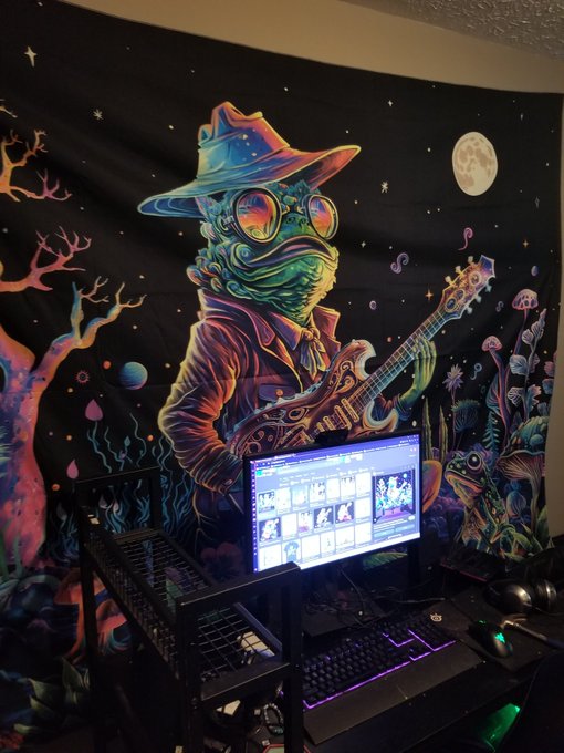 My new #streaming setup hope you all like the picture I choose for my room https://t.co/JGkFwVhihe<a href="/tag/streaming"class="tags">#streaming</a>