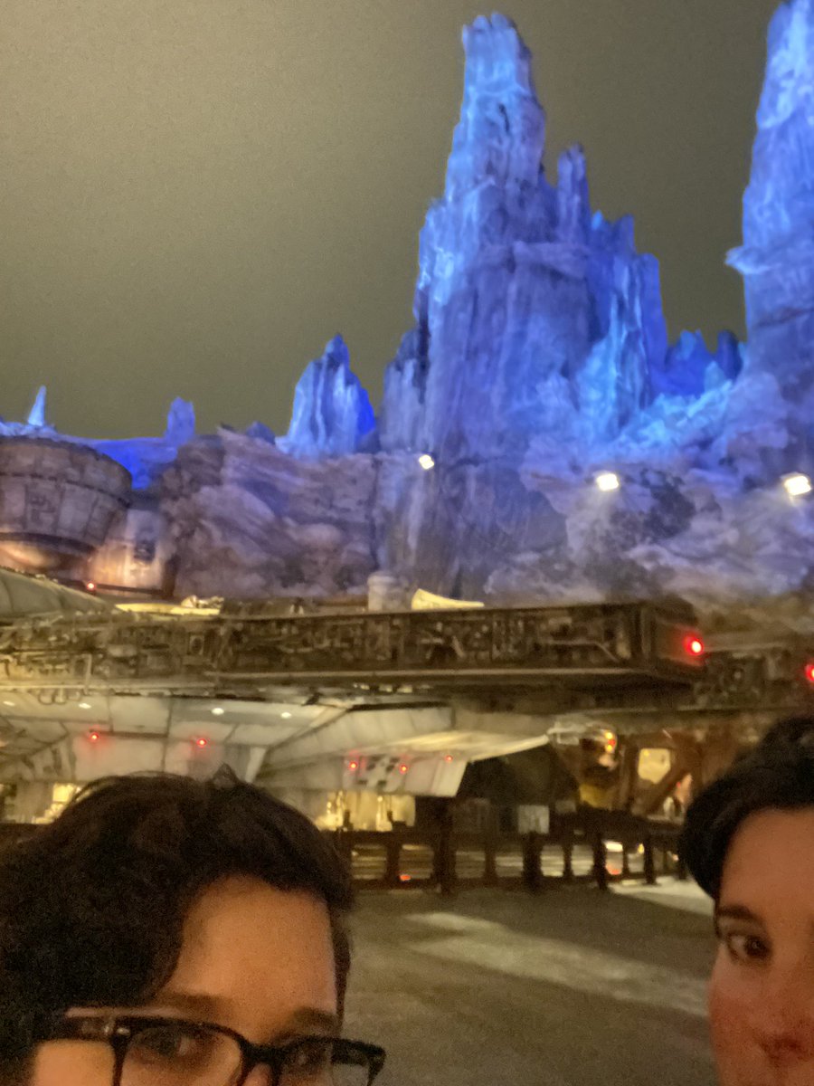 Mel the Honeybee🐝(looking for work) tweet media