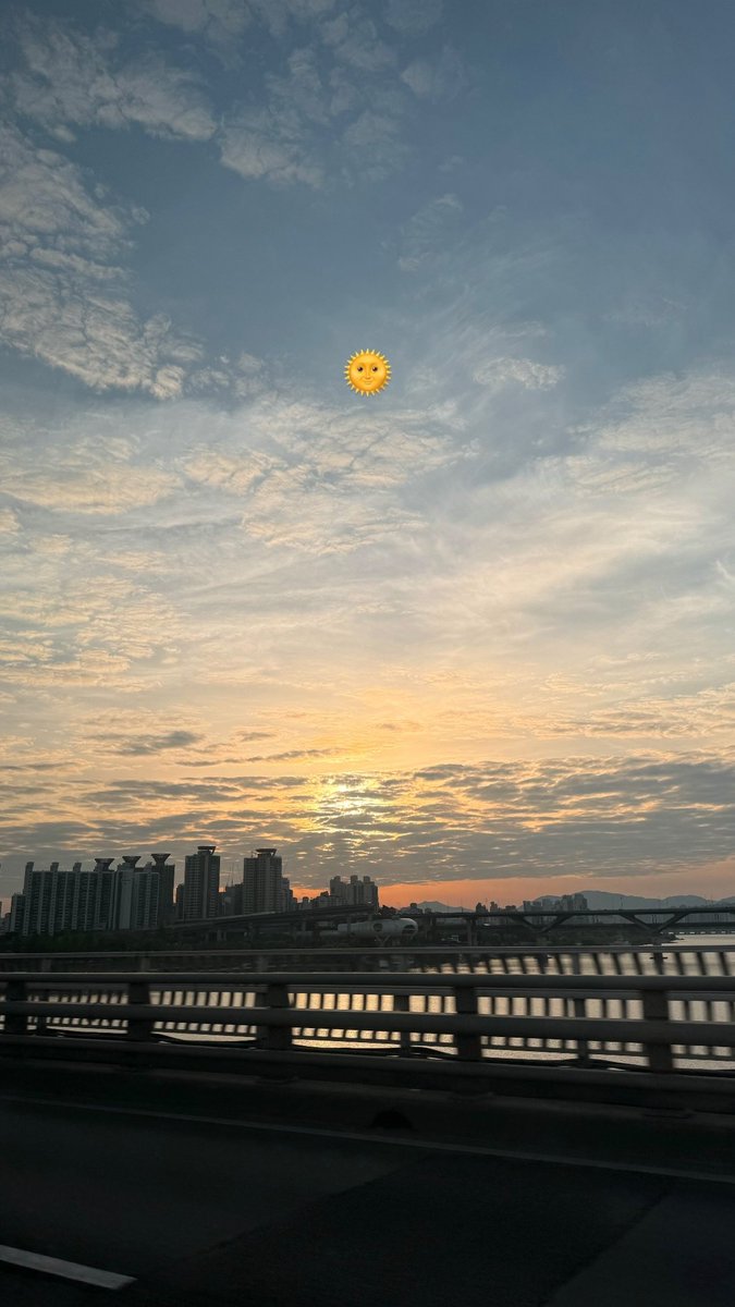 [🦊 saeromssee] -Instagram Story Update- 🌞 #이새롬 #LeeSaerom #fromis_9 #프로미스나인 @realfromis_9