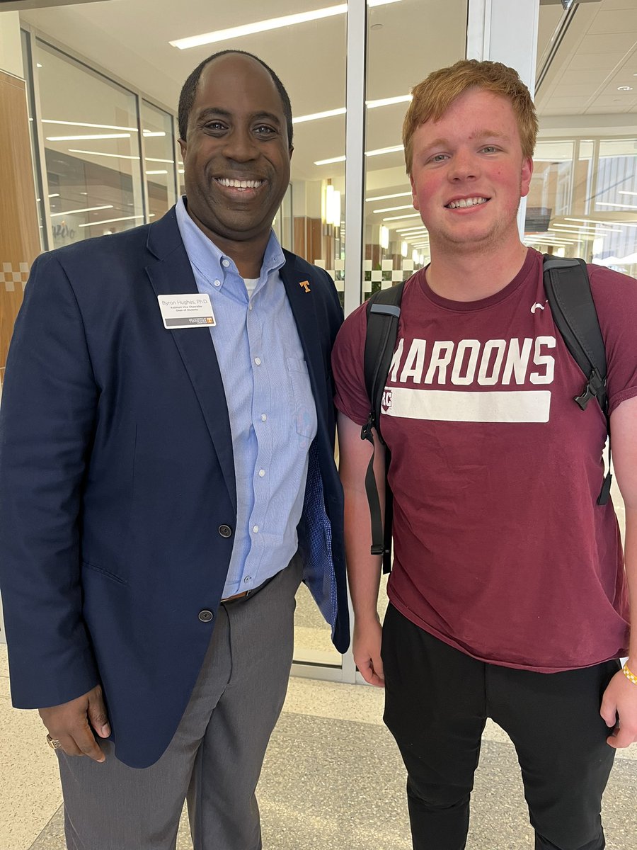 Fun moment with sophomore Chris Bergeron, who I spotted in this Maroons t-shirt. His sister is a student @RoanokeCollege. Figured @fshushok would love seeing the ‘Noke with some visibility in Big Orange Country! @UTKDOS