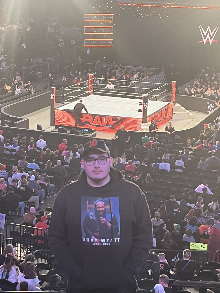 I’m made it to Monday Night RAW @WWE @WWEUniverse