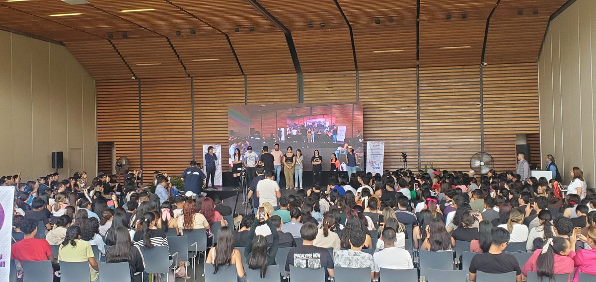 AraceliGCortes's tweet photo. #DemocraciaFest Morelia, con más de 500 jóvenes de #UMSNH. https://t.co/Iq51QJtk0A