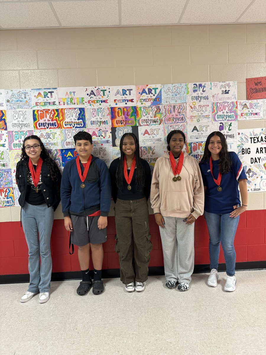 Advanced Art students brought home a lot of medals from Jr. VASE!  #ShineALight #WMSRTB  #SendItOn #HumbleISDArtists #BeEliteWMS @HumbleISD_WMS @HumbleISD @VisualArtHumble @HumbleISD_Arts