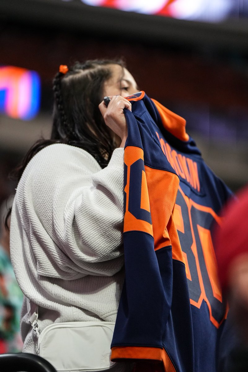 NYIslanders's tweet photo. #IslesNation, we hear you in Raleigh! https://t.co/lNl3jSydka