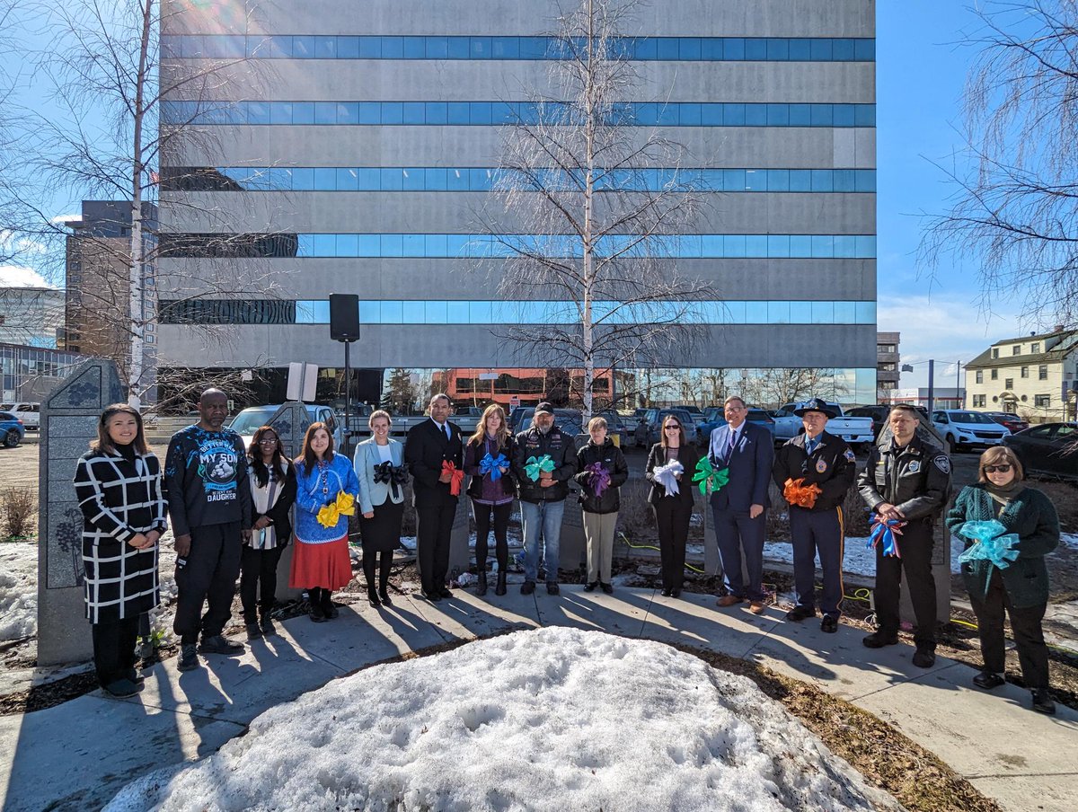 The #FBI joined our partners and the community for @VFJAlaska's Ceremony of Remembrance to honor Alaskans affected by violent crime. Colorful ribbons, each representing categories of violent crime, were attached to a designated tree at Hostetler Park. #NCVRW2024