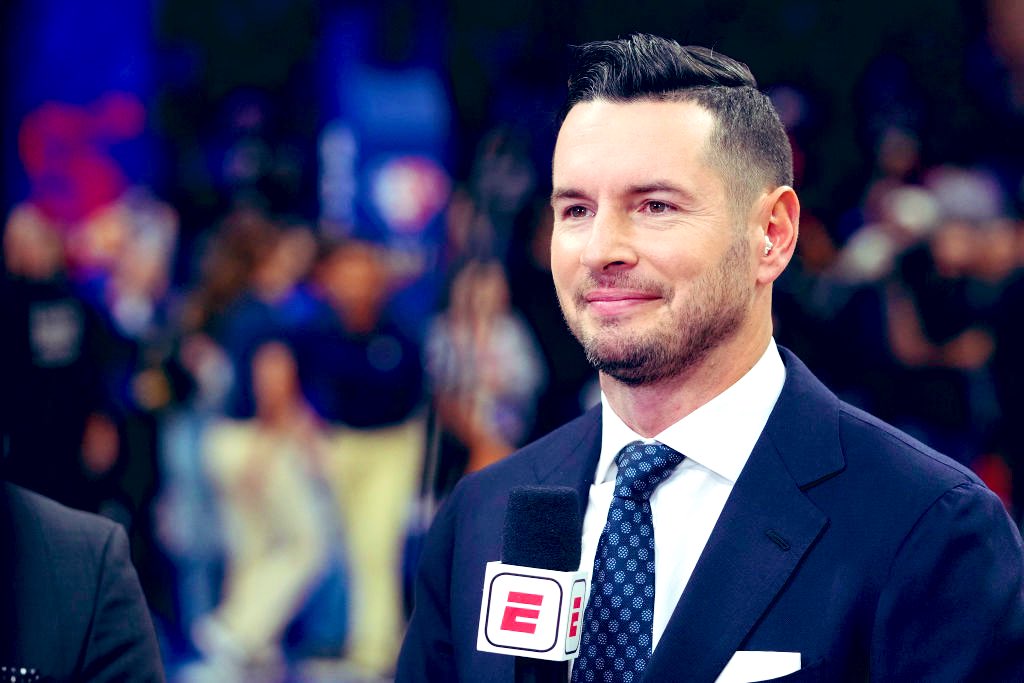 INTERVIEWING: ESPN commentator and former #NBA player J.J. Redick speaking with the #CharlotteHornets about their Head Coach opening…

ESPN/ABC commentator job is the new head coach in waiting role