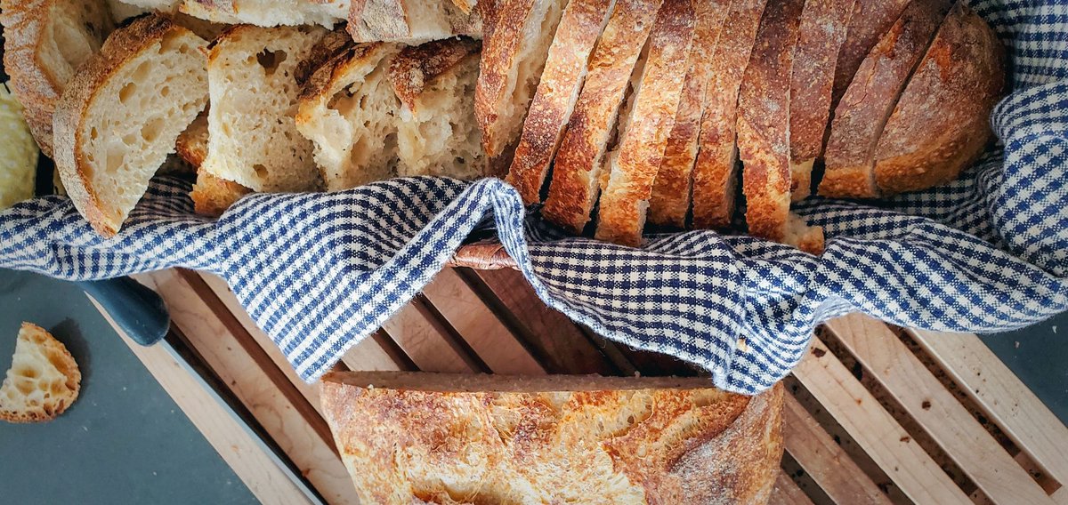 You heard it here first:

Sourdough Video Course - The Mooon Bread Method is now available for pre-order!

Full price will be $99, but order now at half price: $49.

Course will launch in May 💚 

👇