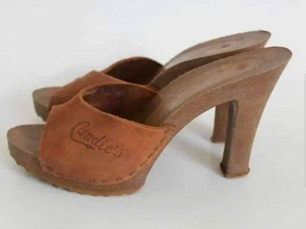 I know you girls had a pair of these in the 1970s.