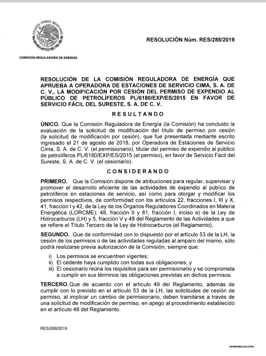 acastagne's tweet photo. Señora @rocionahle del año 2019 al 2023 siendo Secretaria de Energía y a través de la CRE (Comisión Reguladora de Energía), otorgó 100 permisos de expendio al publico de petrolíferos a las empresas Servifácil S.A de C.V. y Servicio Cúpula S.A. de C.V. ambas empresas propiedad del Sr Jesús Rogelio Lemarroy González, originario de Coatzacoalcos, Ver. y quien le “vendió” el lujoso departamento de San Pedro Garza García, NL. 

Llama mi atención en especial, que durante los años 2019, 2020 y 2021 la gran mayoría de permisos otorgados para TODO el país, fueron para estas dos empresas, algún motivo en especial ?

Solicito a la @FGRMexico @SFP_mx abrir una exhaustiva investigación al respecto.

No omito mencionar que tengo en mi poder todos y cada uno de los permisos completos, por espacio solo público cuatro carátulas !!!