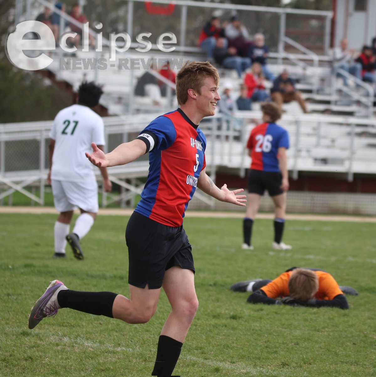 Final: AP/DNH United 9, Columbus Catholic 1. Five goals by Walker Weedman and a strong defensive performance #iahssoc