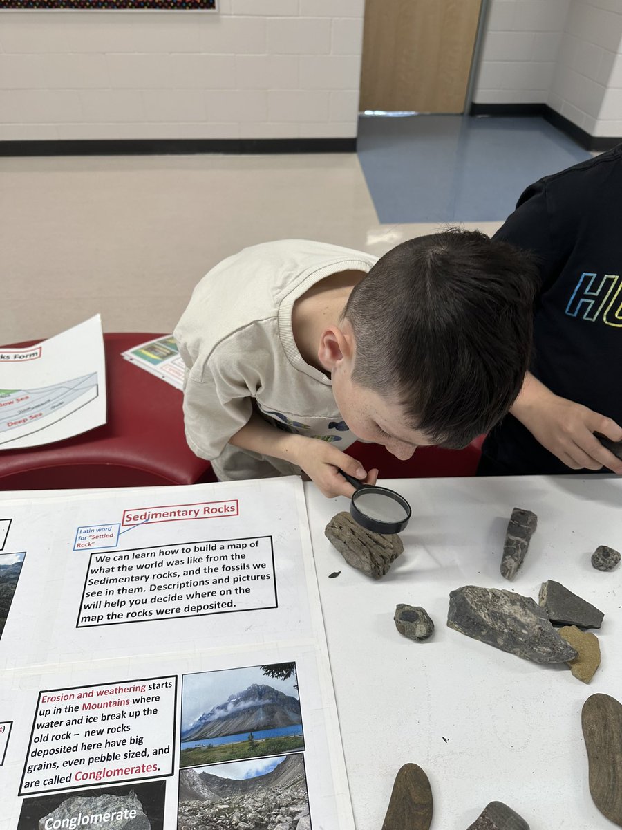Grade 3 students had a special geologist visitor today. They loved digging deeper into their learning and checking out some amazing fossils! @CrossingCooper #rvsed