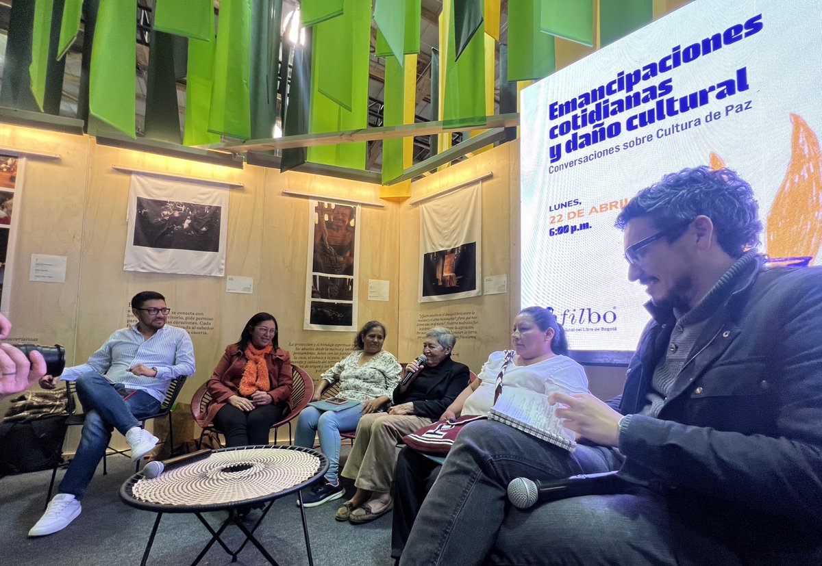 PFMuseosCol's tweet photo. #AEstaHora En el marco del Día de la Tierra, estamos en la @FILBogota participando en las Conversaciones sobre Cultura de Paz de @mincultura en el panel: “Museos rurales y campesinos para la consolidación de la Paz territorial”. https://t.co/MhS8gtftPn