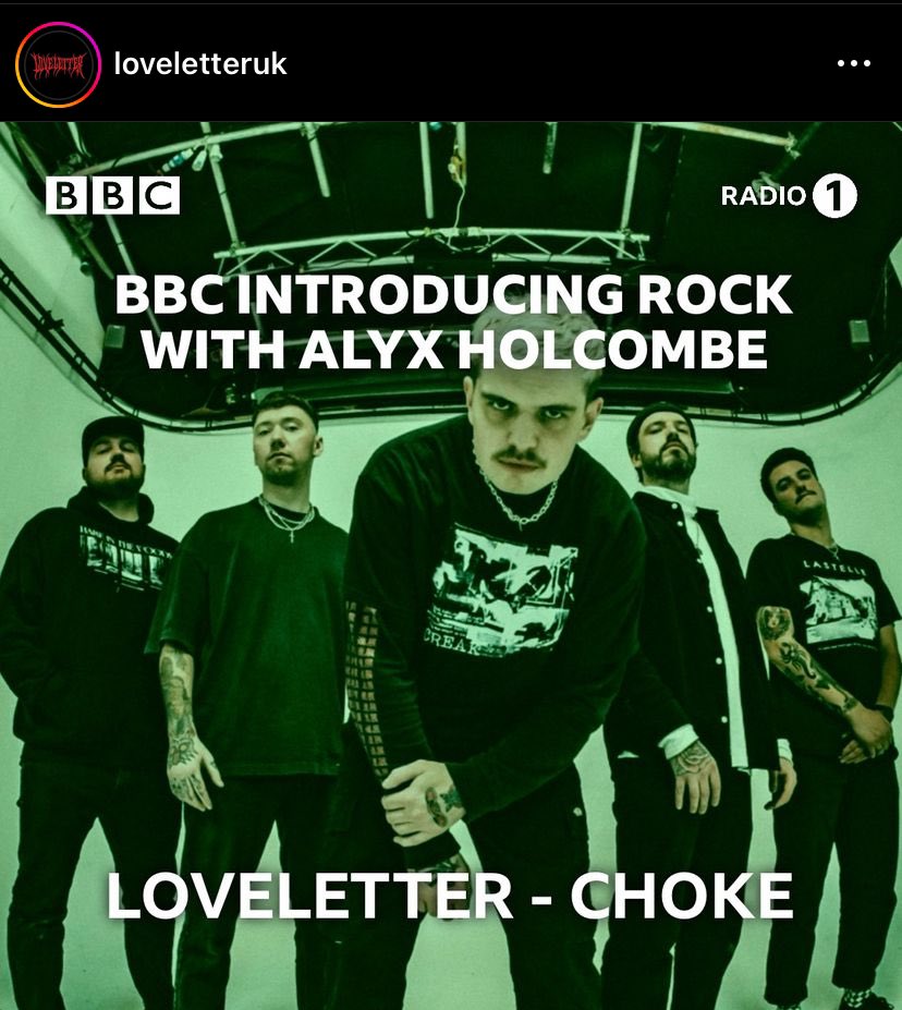 🔊@LoveletterUK’s new song, Choke, will be played on @bbcintroducing hosted by @AlyxHolcombe on @BBCR1. #LOVELETTER The show starts in ~20 mins, listen here: bbc.co.uk/sounds/play/li…