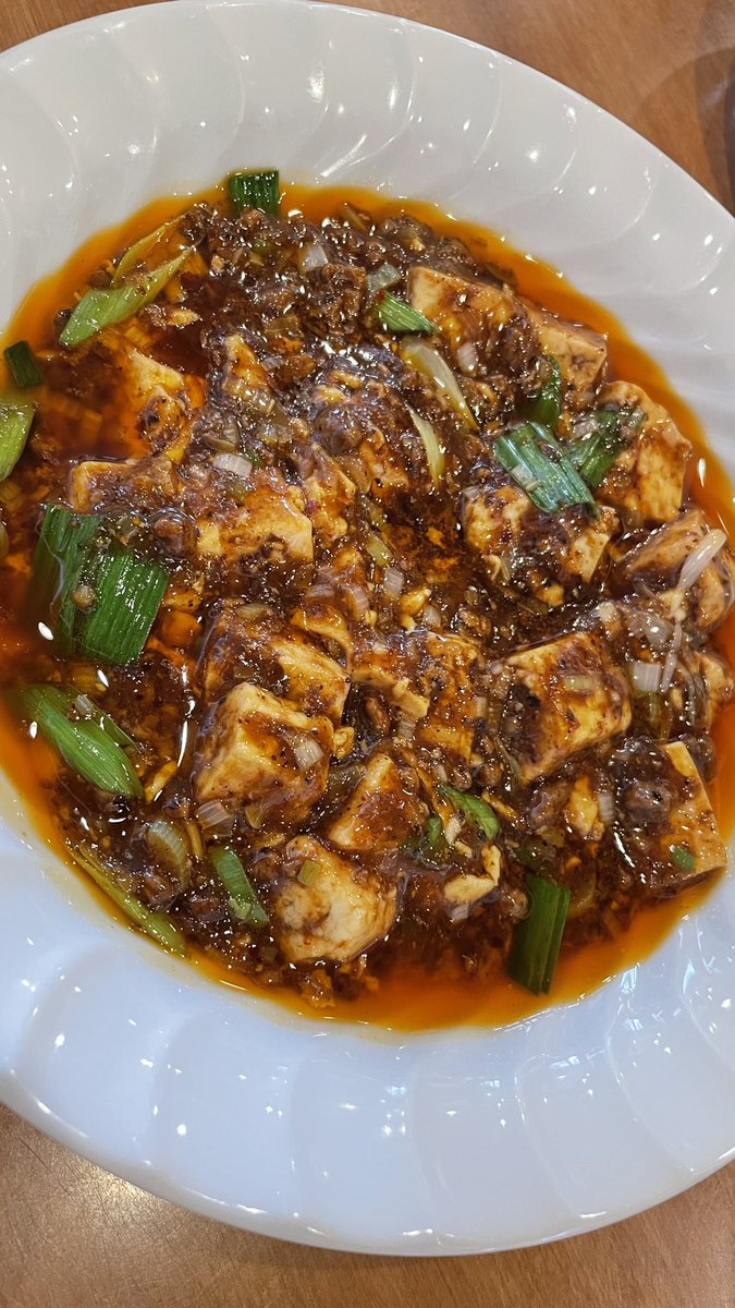 joshi_blog's tweet photo. 三島市にあ���「天鳳」というお店は、私が心の中でいつも「麻婆豆腐屋」と呼んでいるお店で、ここの麻婆豆腐が美味しすぎて家であんまり作らなくなった😀（他のメニューもおいしいよ）
#グルメ #グルメ好きな人と繋がりたい  #静岡県 #静岡県東部 #おいしい #おすすめ #三島市 #麻婆豆腐 #中華 #天鳳 https://t.co/gRrudBjwPu