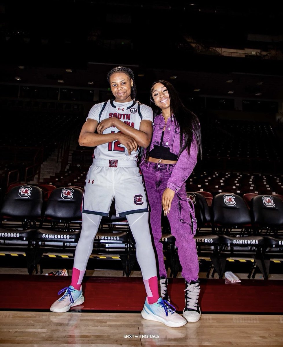 MiLaysia Fulwiley and her girlfriend Jameesia Ford both won Freshman Of The Year at the Gamecock Gala 🥹🫶 Love this for them!