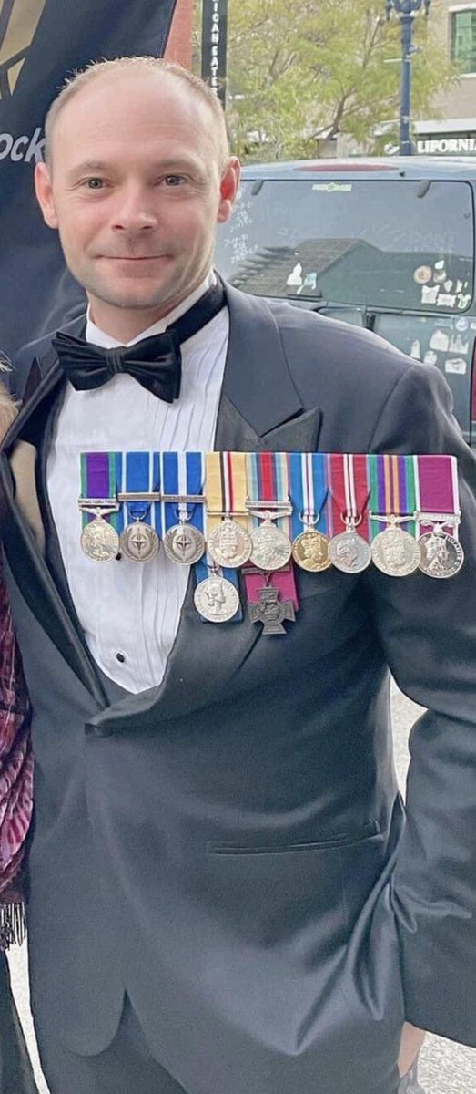 @SgtMajFrench Frankly, we'd expect a better class of walting from someone in your position, so your medals must be real, unlike this fella.