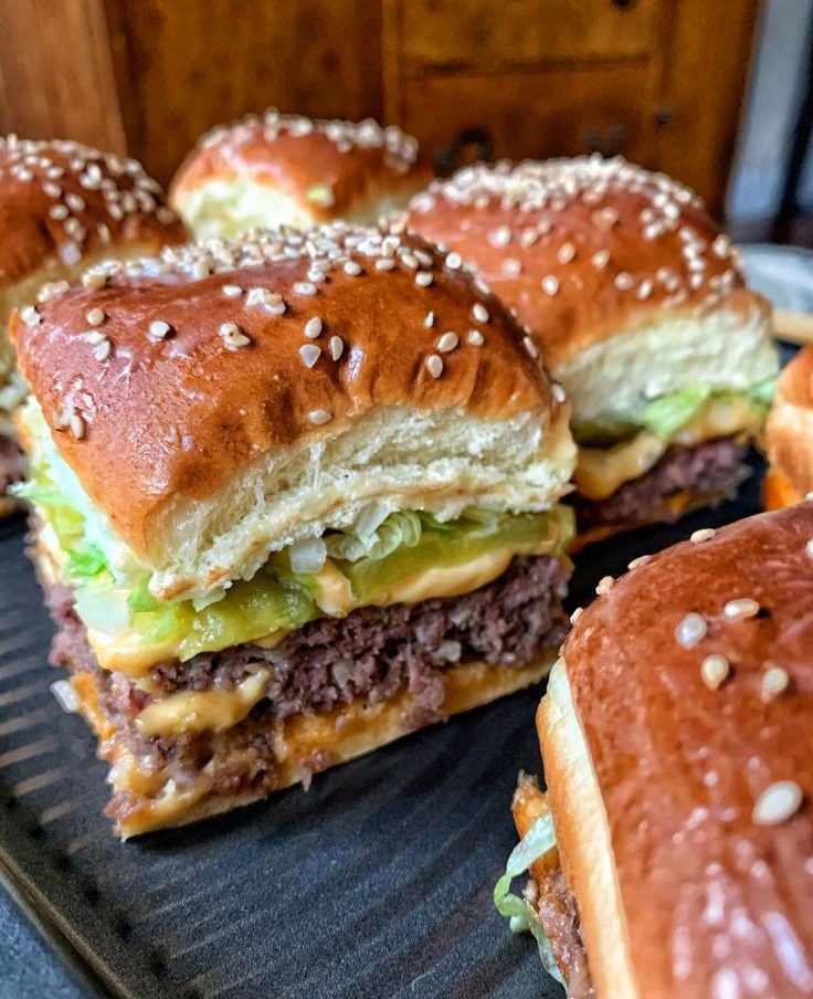 Cheese 🧀 Burger 🍔 Sliders homecookingvsfastfood.com #homecooking #homecookingvsfastfood #food #fastfood #foodie #yum #myfood #foodpics