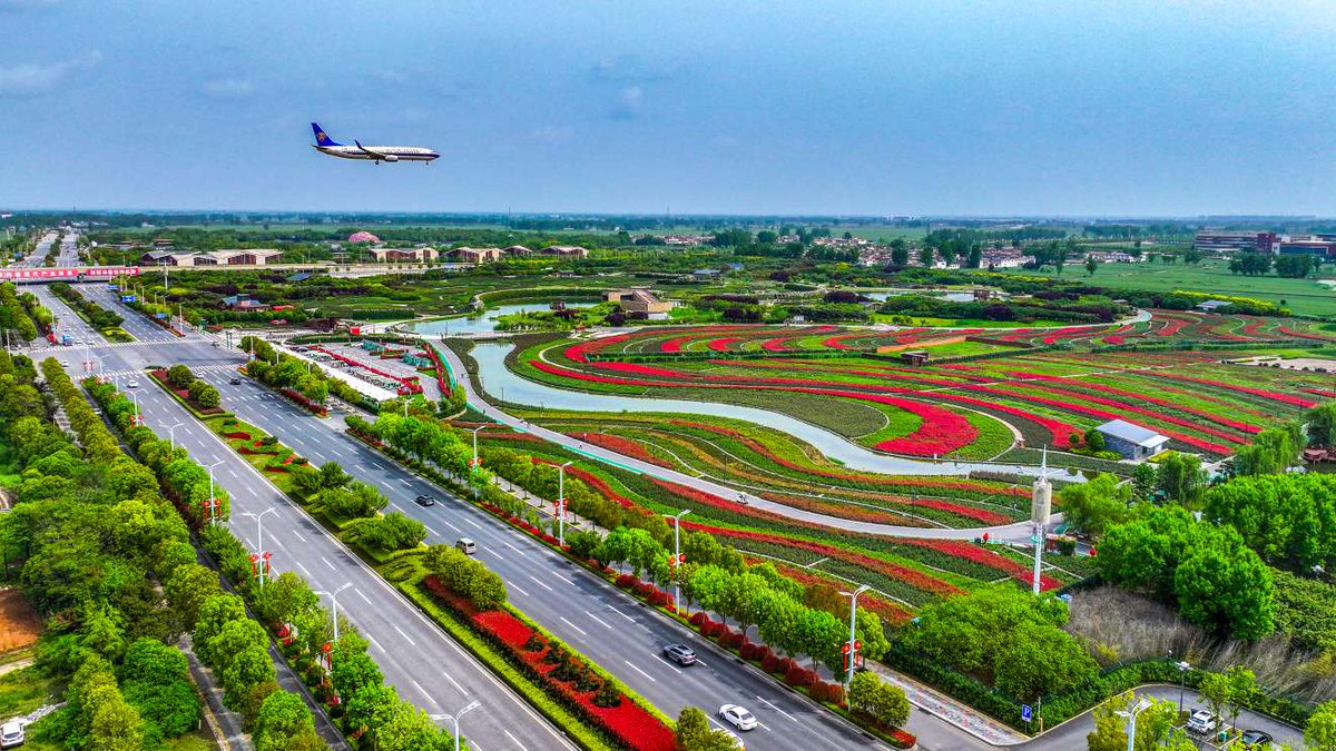 The spring of Nanyang is like a painting on the earth. 春天的南阳，完美诠释了什么是大地披锦绣。#爱上南阳