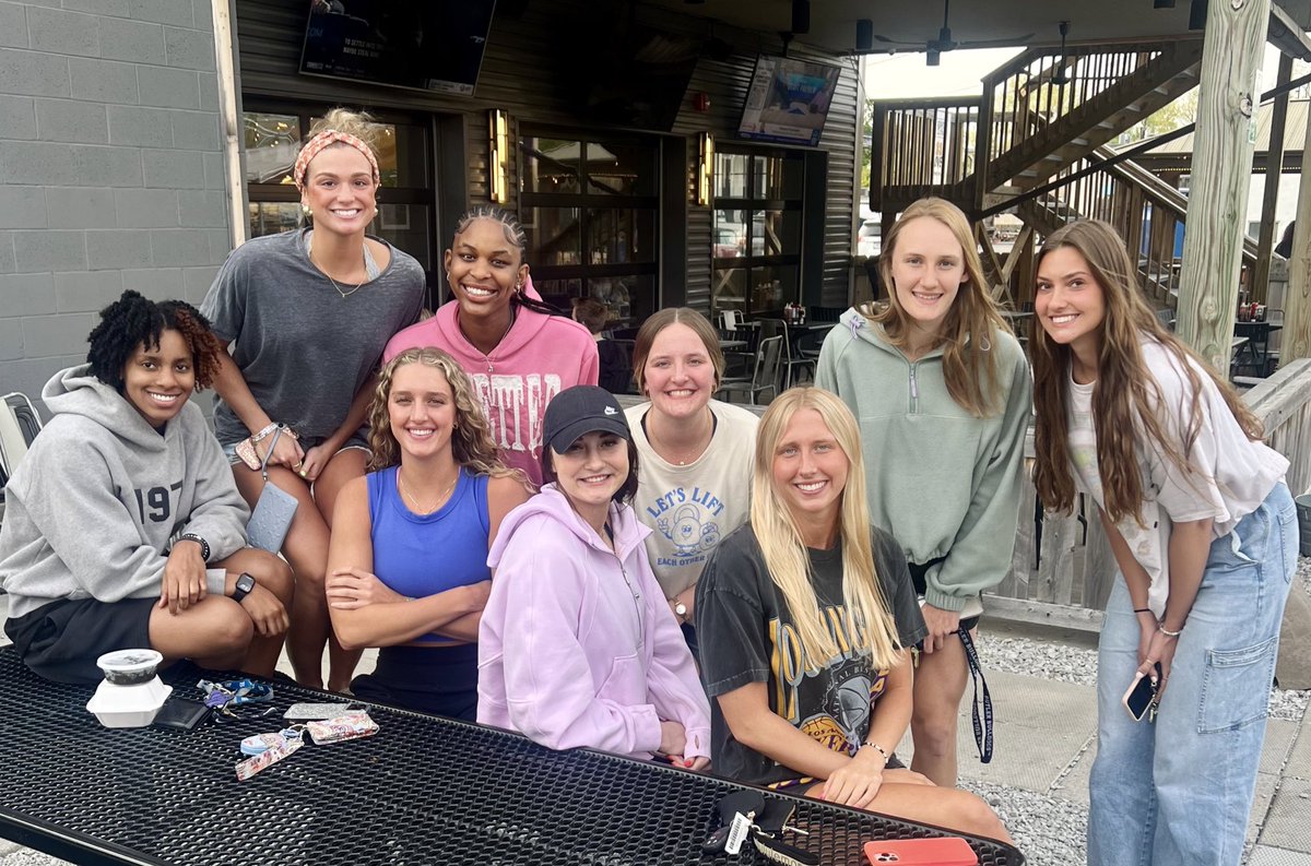 Great food and lots of laughter this evening. 🤗 

#4us