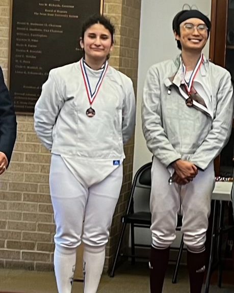 fenceintexas's tweet photo. Our Women's Sabre fencers were phenomenal at the Poujardieu Memorial Tournament recently, Audrey took 6th, Tejas took 5th, and Isabel came in 1st! So proud of you ladies!
Isabel also took 8th in Mixed Sabre, and 2nd in Div 2.

.

.

#fitfencing
#fencing
#fitsabre
#sabrefencing https://t.co/njmORj1Mn6
