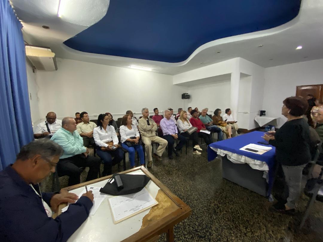 Reunión del CES @PartidoADMerida ampliada con los Sec. Grales y Organización Municipales. Tema: Respaldo total a las decisiones adoptadas por el partido a nivel nacional que contribuyen a la búsqueda de la Unidad total para lograr el objetivo anhelado por los venezolanos.