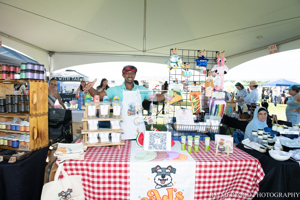 COdragonboat's tweet photo. Friendly Reminder! Deadlines are approaching! FRIDAY, APRIL 26th
2024 Colorado Dragon Boat Festival Marketplace!
Check out all the necessary information here: https://t.co/6O1cb8f3Em https://t.co/FjH9HhBqMb