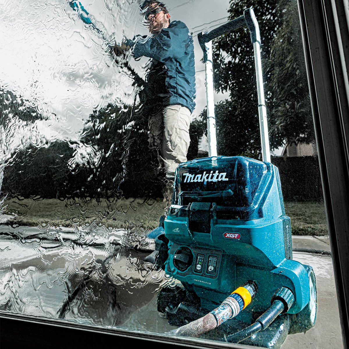 Did you get a chance to see the new 40V max XGT® 1300 PSI 1.5 GPM Pressure Washer (model number GWH01) it's an idea solution for a variety of washing tasks including cleaning up a patio, detailing cars, washing windows and so much more. #makitausa #makitatools #makitaxgt