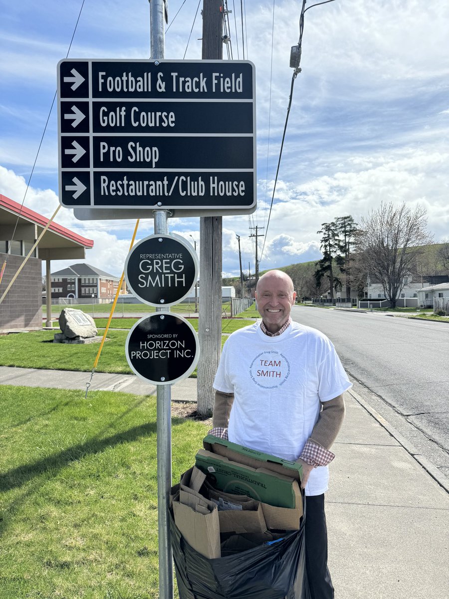 Happy Earth Day! It’s a time to celebrate our beautiful world and to make sure we keep it a clean place to live. I participated in the Milton-Freewater Chamber Downtown Alliance’s “Let’s Make Our Town Sparkle Challenge” to show my appreciation for Earth #mfcda