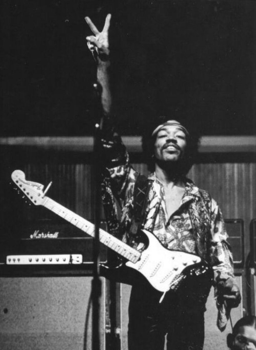 “When the power of love overcomes the love of power, the world will know peace.” 

― Jimi Hendrix
#MakeLoveNotWar